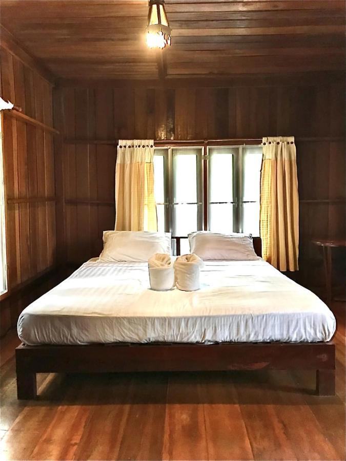 ฟ็อก บีช เฮ้าส์ Hotel เกาะพยาม ภายนอก รูปภาพ
